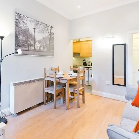 Apartment Located On Prestigious Dame Street Dublin